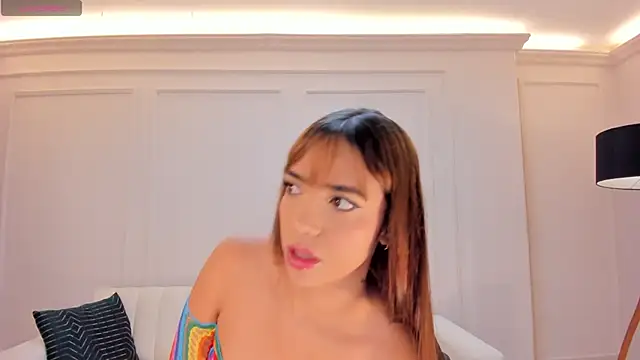 Snapshot of MariamRivera_ chatting on March 9, 2025, 11:46 pm MariamRivera  online show from March 9, 2025, 11:46 pm