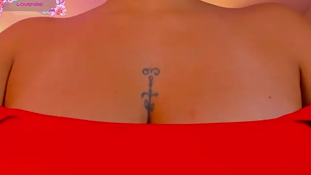 Snapshot of MariamRivera_ chatting on October 8, 2025, 2:31 am MariamRivera  online show from October 8, 2025, 2:31 am