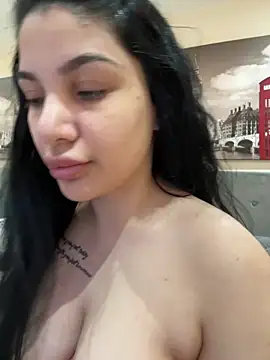 Samira30 online show from April 5, 2026, 12:13 pm