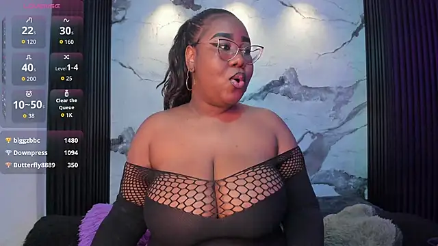 Darnellqueen online show from April 23, 2026, 11:40 pm