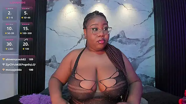 Darnellqueen online show from May 22, 2026, 5:03 am