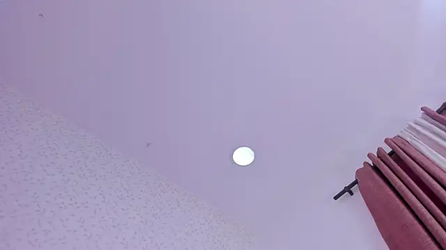 Helenn monroy1 online show from November 5, 2025, 7:14 pm