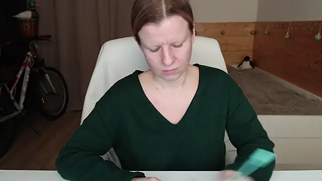 Snapshot of Exponent_5 chatting on December 3, 2024, 11:57 pm Exponent 5 online show from December 3, 2024, 11:57 pm