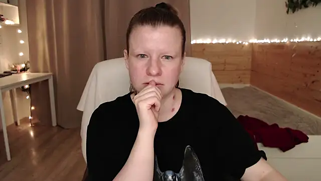 Snapshot of Exponent_5 chatting on May 27, 2026, 7:55 pm Exponent 5 online show from May 27, 2026, 7:55 pm