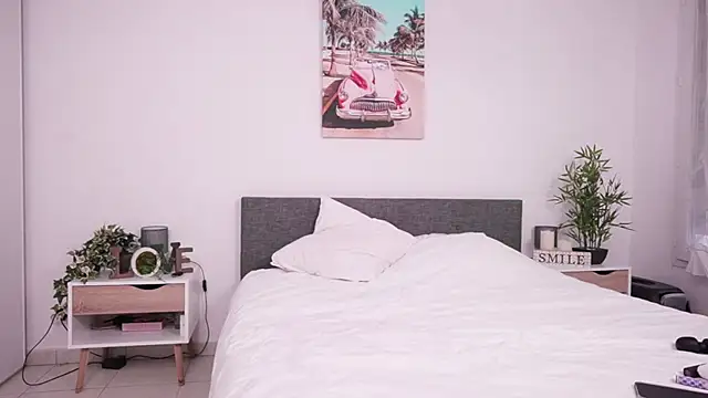 Snapshot of Bella_Twine chatting on March 9, 2025, 2:21 pm Bella Twine online show from March 9, 2025, 2:21 pm