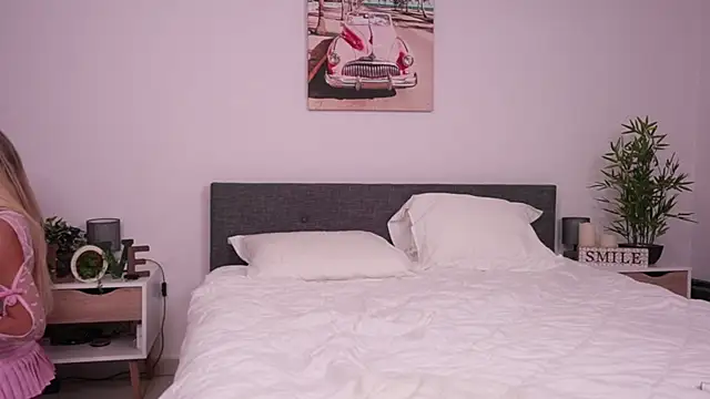 Snapshot of Bella_Twine chatting on March 21, 2025, 6:40 pm Bella Twine online show from March 21, 2025, 6:40 pm