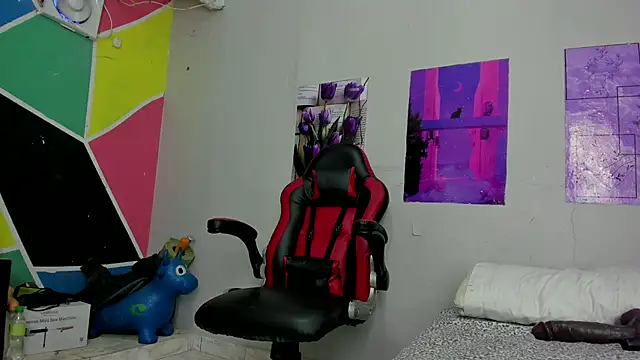 MarianaManzur online show from September 14, 2025, 3:44 pm