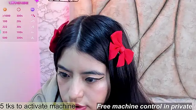 Snapshot of Hikikodoll__ chatting on February 8, 2025, 11:45 pm Hikikodoll online show from February 8, 2025, 11:45 pm