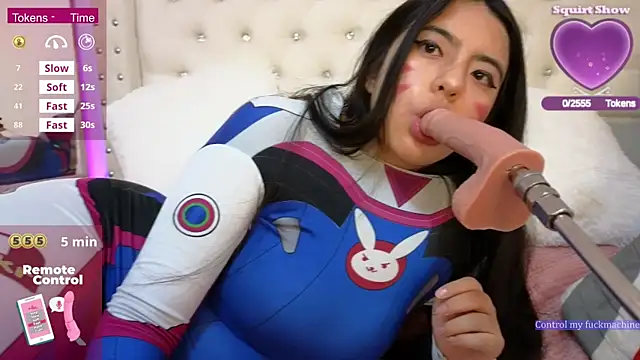 Snapshot of Hikikodoll__ chatting on November 21, 2025, 8:18 pm Hikikodoll online show from November 21, 2025, 8:18 pm