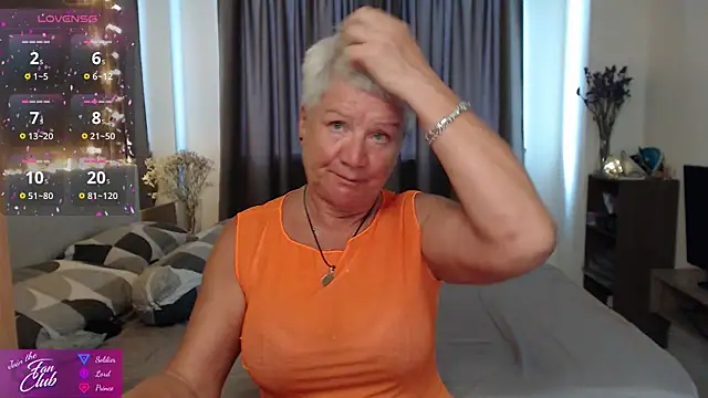 roxana brooks online show from May 25, 2026, 11:33 pm
