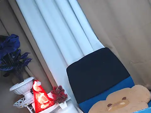 Ladygel20 online show from November 28, 2025, 3:25 pm