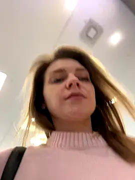 Snapshot of ValenciaShock chatting on November 26, 2025, 7:20 am ValenciaShock online show from November 26, 2025, 7:20 am