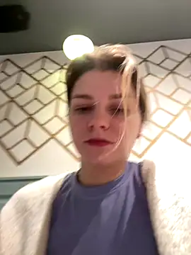 Snapshot of ValenciaShock chatting on December 14, 2025, 6:41 am ValenciaShock online show from December 14, 2025, 6:41 am