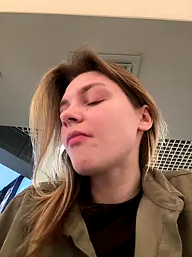 Snapshot of ValenciaShock chatting on December 20, 2025, 6:42 am ValenciaShock online show from December 20, 2025, 6:42 am