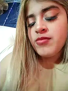 Snapshot of bella_star21 chatting on December 26, 2024, 1:51 am bella star21 online show from December 26, 2024, 1:51 am