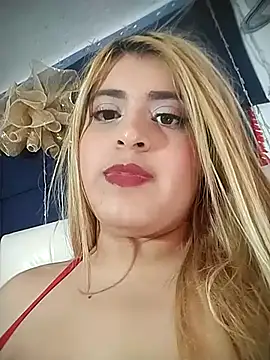 Snapshot of bella_star21 chatting on March 6, 2025, 12:43 am bella star21 online show from March 6, 2025, 12:43 am