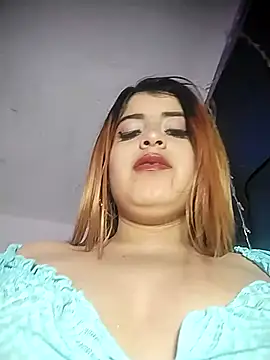 Snapshot of bella_star21 chatting on September 14, 2025, 1:27 am bella star21 online show from September 14, 2025, 1:27 am