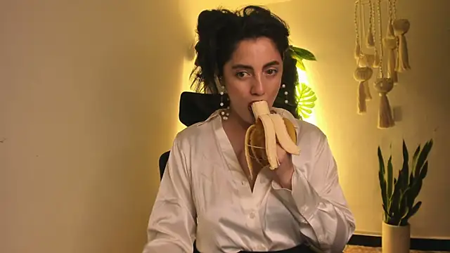 Mala Bad online show from February 11, 2025, 4:13 pm