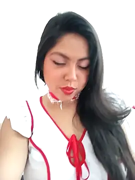 Snapshot of leah_passion chatting on October 26, 2025, 6:58 pm leah passion online show from October 26, 2025, 6:58 pm