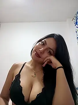 leah passion online show from February 13, 2026, 10:17 pm