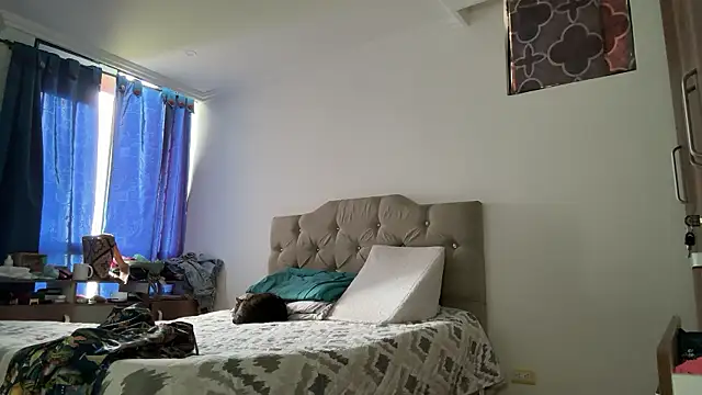 Karina Yang online show from February 22, 2026, 6:28 pm