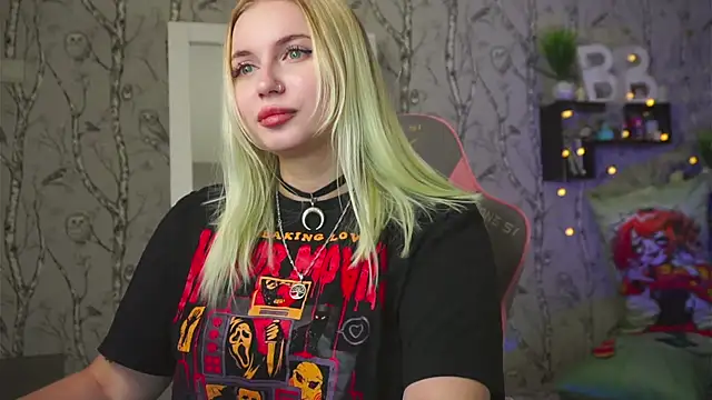 Moon Valkyrie online show from February 3, 2026, 6:40 am