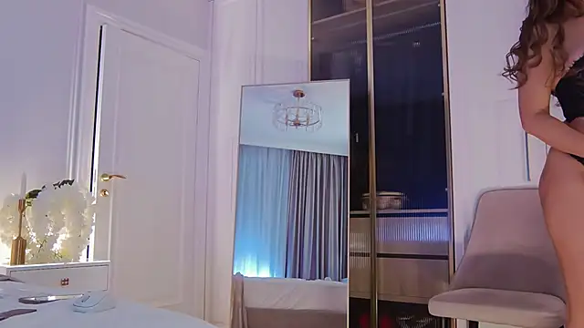 MilaDYstarlight online show from February 27, 2025, 2:53 am