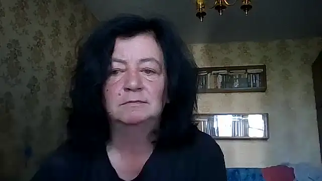 GypsiQueen2 online show from July 16, 2026, 6:19 am