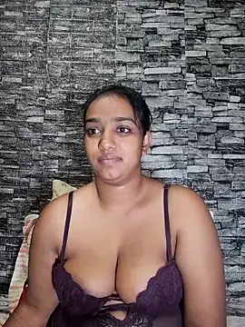Snapshot of Xindias_fantasyX chatting on October 17, 2025, 6:32 pm Xindias fantasyX online show from October 17, 2025, 6:32 pm