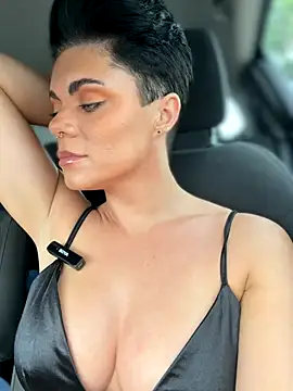 LukeLouHarvey online show from November 22, 2025, 7:18 am