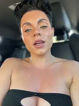 LukeLouHarvey online show from December 2, 2025, 3:45 am