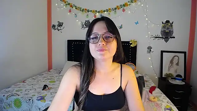 Snapshot of naughty_girl_4u chatting on February 22, 2025, 6:41 pm naughty girl 4u online show from February 22, 2025, 6:41 pm