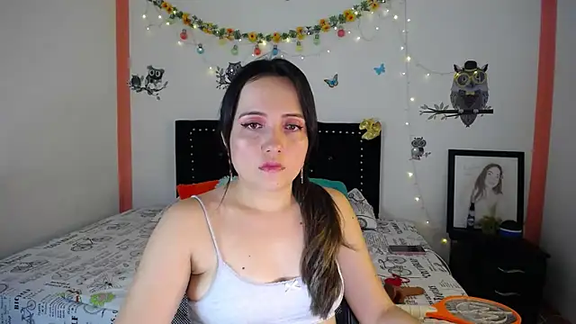 Snapshot of naughty_girl_4u chatting on March 10, 2025, 8:01 pm naughty girl 4u online show from March 10, 2025, 8:01 pm