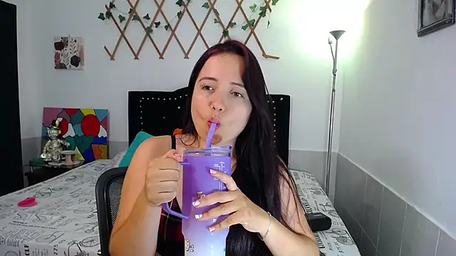 naughty girl 4u online show from June 29, 2026, 10:21 pm