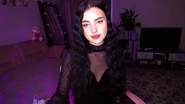 Snapshot of __Malika__ chatting on December 17, 2025, 4:13 pm Malika online show from December 17, 2025, 4:13 pm