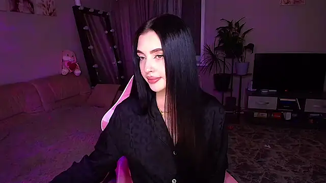 Snapshot of __Malika__ chatting on December 19, 2025, 5:20 pm Malika online show from December 19, 2025, 5:20 pm