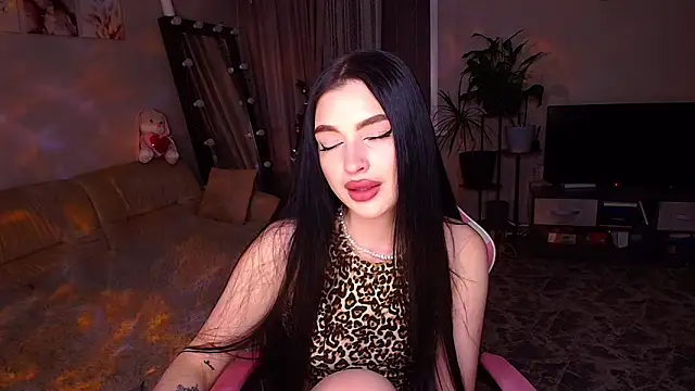 Snapshot of __Malika__ chatting on December 22, 2025, 4:04 pm Malika online show from December 22, 2025, 4:04 pm