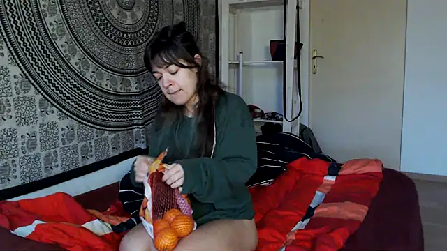 LinaWinter online show from March 7, 2025, 6:02 am