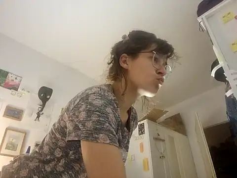 LinaWinter online show from September 10, 2025, 7:25 pm