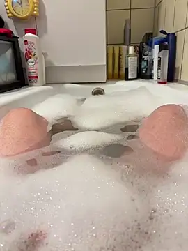 David19932908 online show from December 2, 2025, 12:43 pm