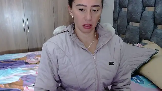 Snapshot of sara_hott_1 chatting on January 30, 2025, 12:27 pm sara hott 1 online show from January 30, 2025, 12:27 pm