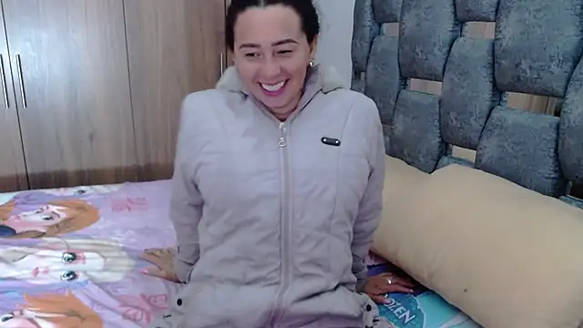 Snapshot of sara_hott_1 chatting on February 11, 2025, 12:48 pm sara hott 1 online show from February 11, 2025, 12:48 pm