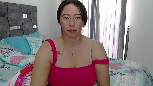 Snapshot of sara_hott_1 chatting on March 4, 2026, 6:36 pm sara hott 1 online show from March 4, 2026, 6:36 pm