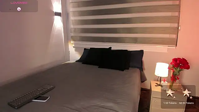 MERIDA TAYLOR online show from April 2, 2026, 11:41 am