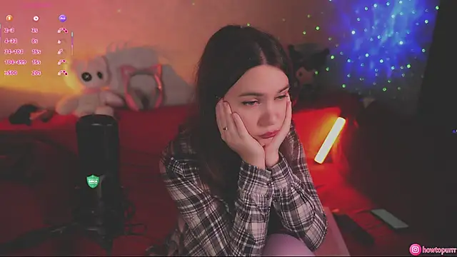 How2Meow online show from November 6, 2025, 5:03 pm