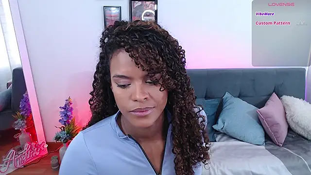 Snapshot of Amelia_bss chatting on December 8, 2024, 4:50 pm Amelia bss online show from December 8, 2024, 4:50 pm