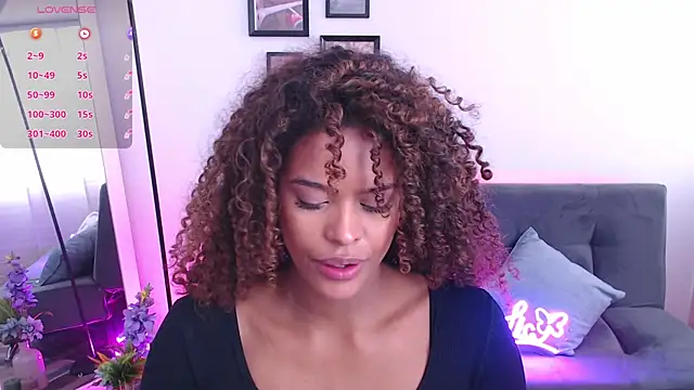 Snapshot of Amelia_bss chatting on January 2, 2025, 4:46 pm Amelia bss online show from January 2, 2025, 4:46 pm