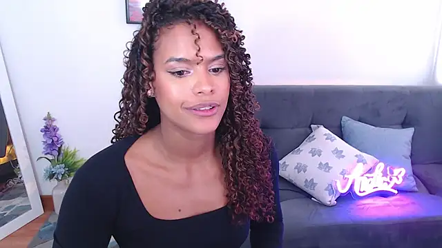 Snapshot of Amelia_bss chatting on February 4, 2025, 5:01 pm Amelia bss online show from February 4, 2025, 5:01 pm