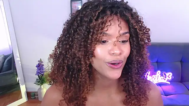 Snapshot of Amelia_bss chatting on March 3, 2025, 5:07 pm Amelia bss online show from March 3, 2025, 5:07 pm