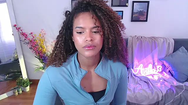 Snapshot of Amelia_bss chatting on March 18, 2025, 4:48 pm Amelia bss online show from March 18, 2025, 4:48 pm